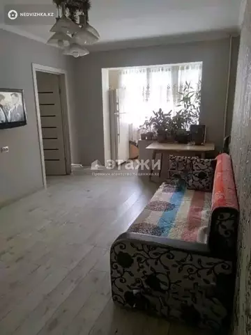 2-комнатная квартира, этаж 3 из 4, 45 м²