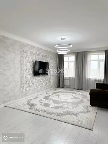 3-комнатная квартира, этаж 3 из 8, 85 м²