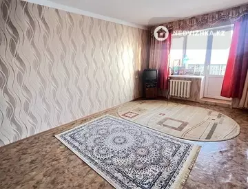 1-комнатная квартира, этаж 3 из 5, 42 м²