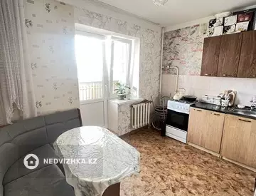 1-комнатная квартира, этаж 3 из 5, 42 м²