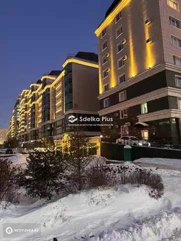 4-комнатная квартира, этаж 6 из 12, 135 м²