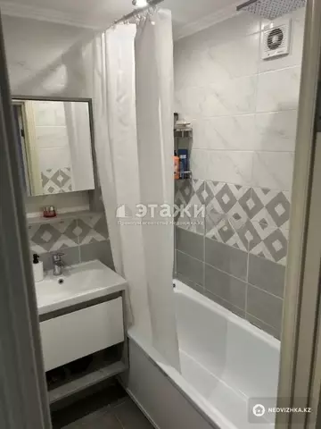 3-комнатная квартира, этаж 2 из 9, 65 м²