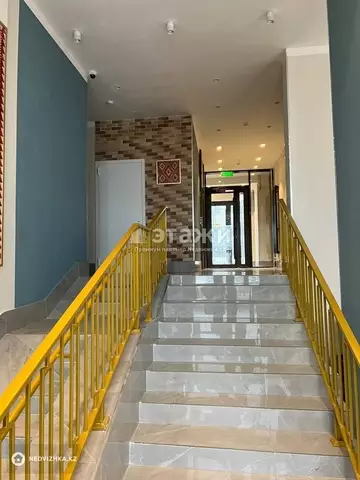5-комнатная квартира, этаж 9 из 9, 162 м²