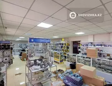 Торговое помещение, этаж 1 из 5, 300 м²