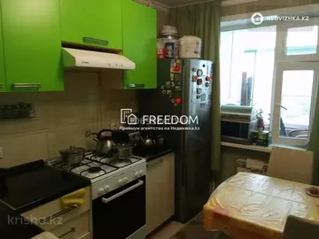 3-комнатная квартира, этаж 4 из 5, 61 м²