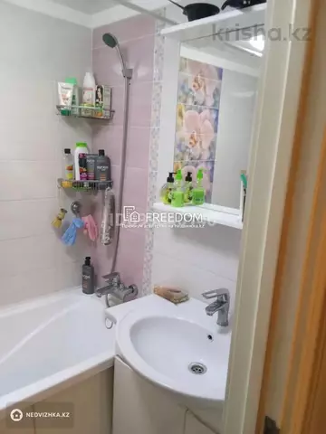 3-комнатная квартира, этаж 4 из 5, 61 м²