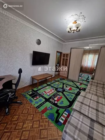 2-комнатная квартира, этаж 3 из 5, 53 м²