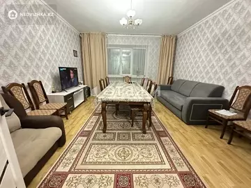 2-комнатная квартира, этаж 2 из 10, 68 м²