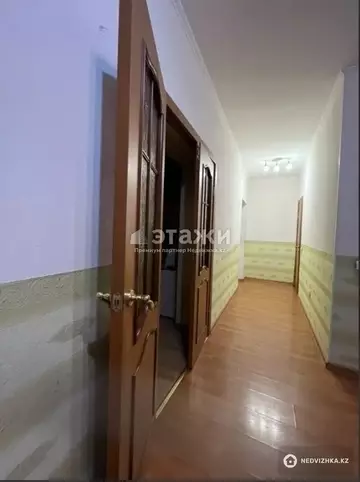 2-комнатная квартира, этаж 4 из 5, 76 м²