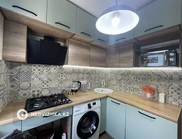 1-комнатная квартира, этаж 2 из 4, 33 м²