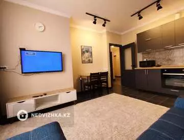 2-комнатная квартира, этаж 5 из 18, 52 м², на длительный срок