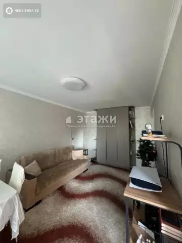 3-комнатная квартира, этаж 4 из 5, 56 м²