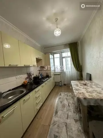 56.6 м², 2-комнатная квартира, этаж 4 из 10, 57 м², изображение - 5