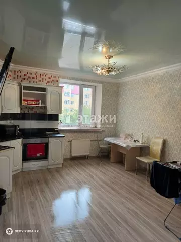 3-комнатная квартира, этаж 2 из 5, 56 м²