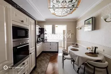 118 м², 3-комнатная квартира, этаж 3 из 5, 118 м², изображение - 0