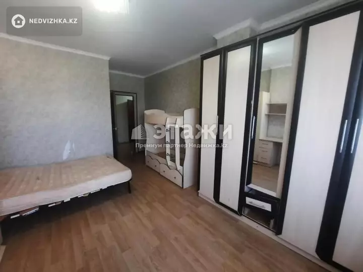 64 м², 2-комнатная квартира, этаж 3 из 5, 64 м², изображение - 1