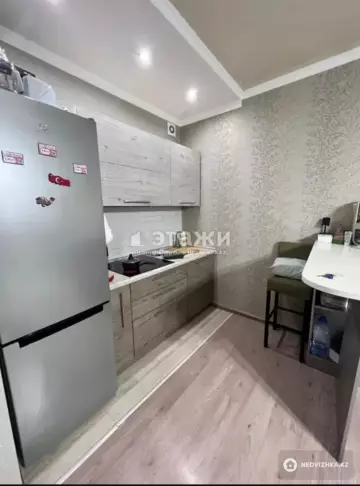 2-комнатная квартира, этаж 2 из 12, 49 м²
