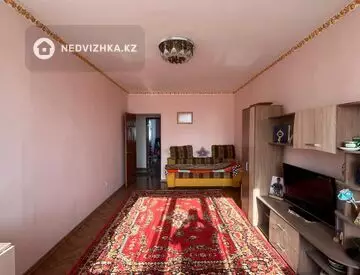 2-комнатная квартира, этаж 8 из 9, 60 м²