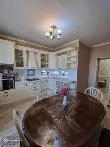 82 м², 2-комнатная квартира, этаж 9 из 9, 82 м², изображение - 0