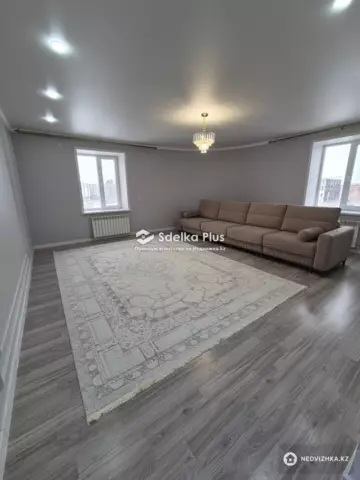 2-комнатная квартира, этаж 8 из 8, 84 м²
