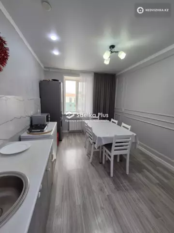 2-комнатная квартира, этаж 8 из 8, 84 м²
