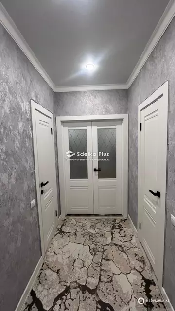4-комнатная квартира, этаж 8 из 9, 90 м²