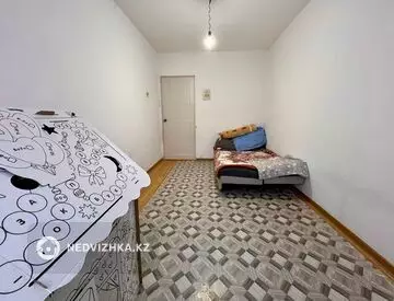 2-комнатная квартира, этаж 4 из 5, 43 м²