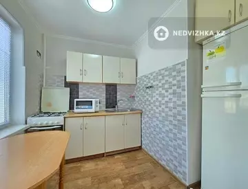 2-комнатная квартира, этаж 2 из 3, 43 м²