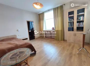 5-комнатная квартира, этаж 7 из 10, 203 м²