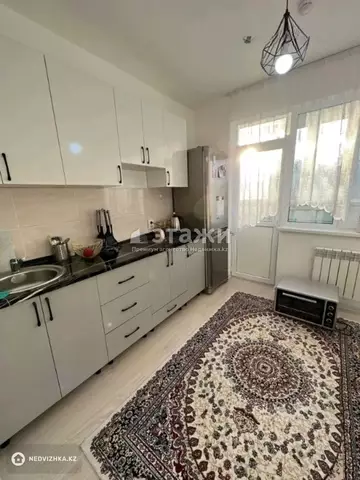 1-комнатная квартира, этаж 2 из 12, 40 м²