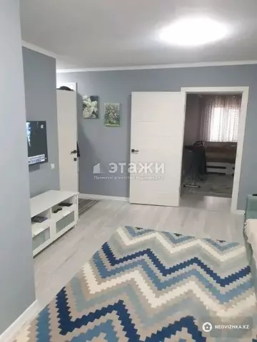 2-комнатная квартира, этаж 4 из 4, 42 м²