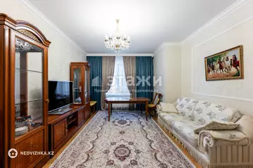 3-комнатная квартира, этаж 4 из 8, 107 м²