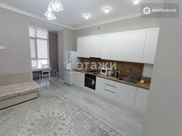 1-комнатная квартира, этаж 8 из 12, 38 м²