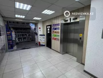 Здание, 3 этажа, 8 081 м²