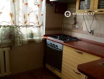 2-комнатная квартира, этаж 3 из 4, 45 м²