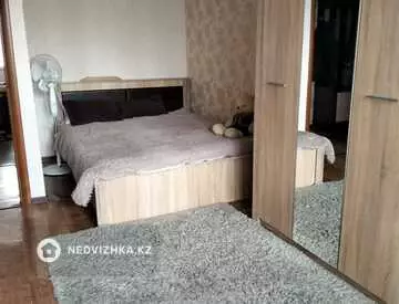 2-комнатная квартира, этаж 4 из 5, 49 м²