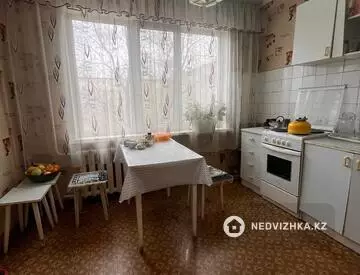 4-комнатная квартира, этаж 3 из 5, 84 м²