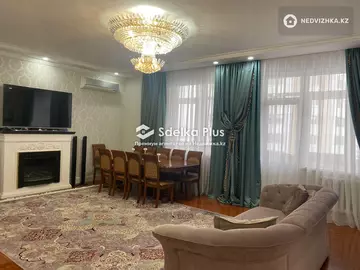 4-комнатная квартира, этаж 12 из 17, 147 м²