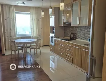 3-комнатная квартира, этаж 16 из 20, 130 м², на длительный срок