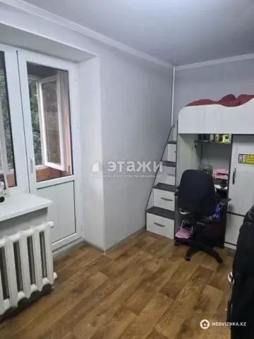 2-комнатная квартира, этаж 3 из 4, 40 м²