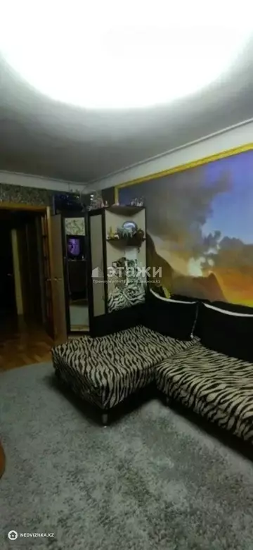 2-комнатная квартира, этаж 3 из 4, 42 м²