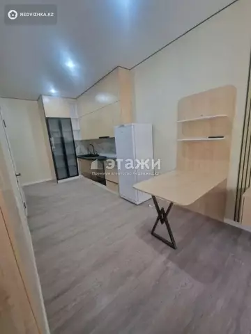 1-комнатная квартира, этаж 8 из 8, 32 м²