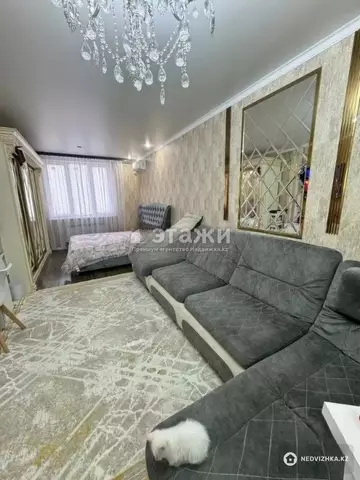 2-комнатная квартира, этаж 9 из 12, 50 м²