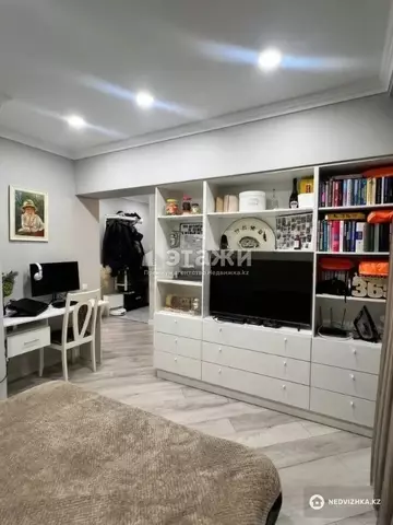 2-комнатная квартира, этаж 1 из 5, 49 м²