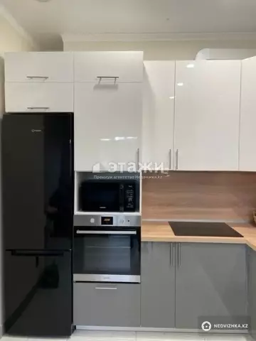 2-комнатная квартира, этаж 9 из 12, 66 м², на длительный срок