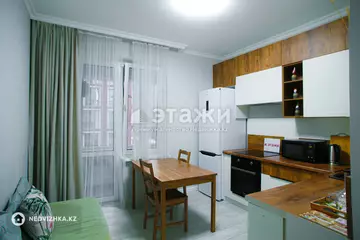 2-комнатная квартира, этаж 4 из 15, 55 м², на длительный срок