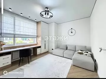 4-комнатная квартира, этаж 2 из 12, 123 м²