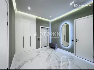 4-комнатная квартира, этаж 2 из 12, 123 м²