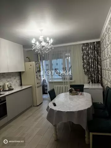 4-комнатная квартира, этаж 7 из 12, 120 м²