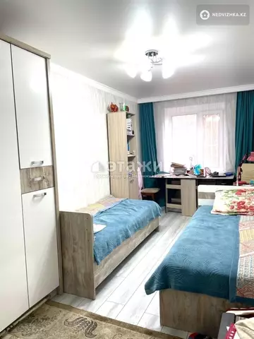 3-комнатная квартира, этаж 4 из 5, 60 м²